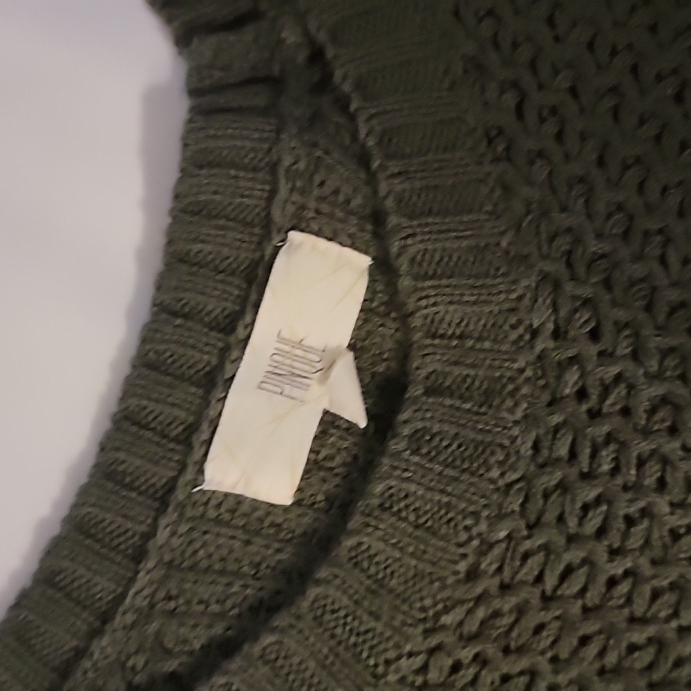 Cropped Sweater - Picture 2 of 5